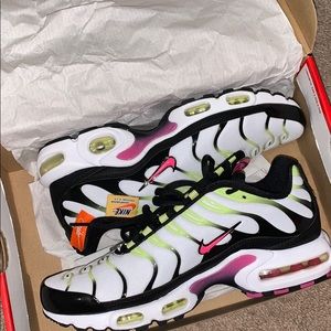 Nike WMNS AIR MAX PLUS